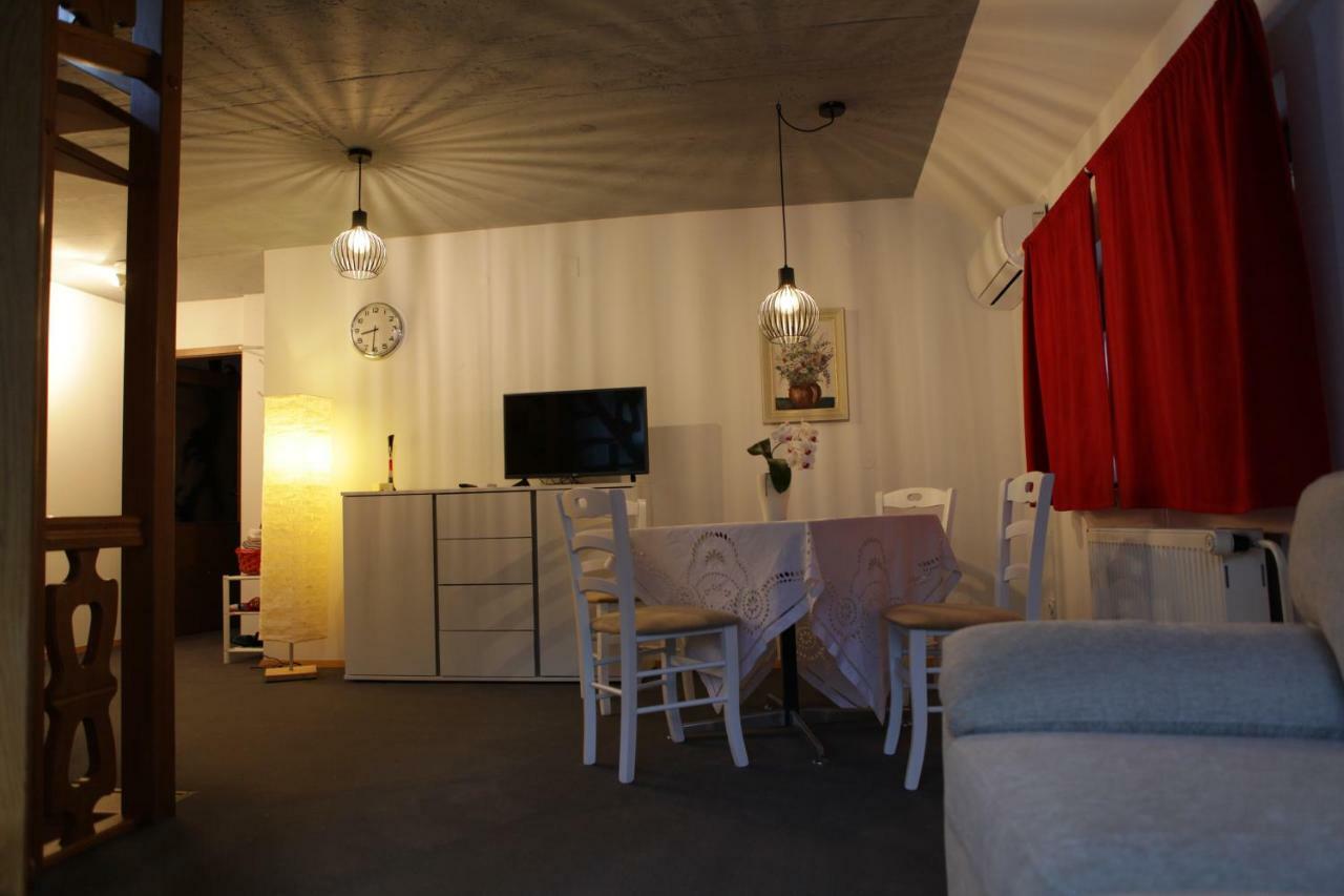Apartment Fon Blejska Dobrava エクステリア 写真